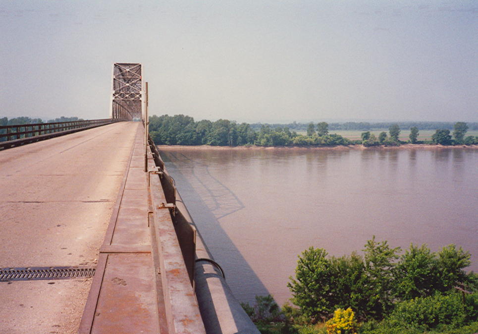 <P>Crossing the Mississipi River Crossing